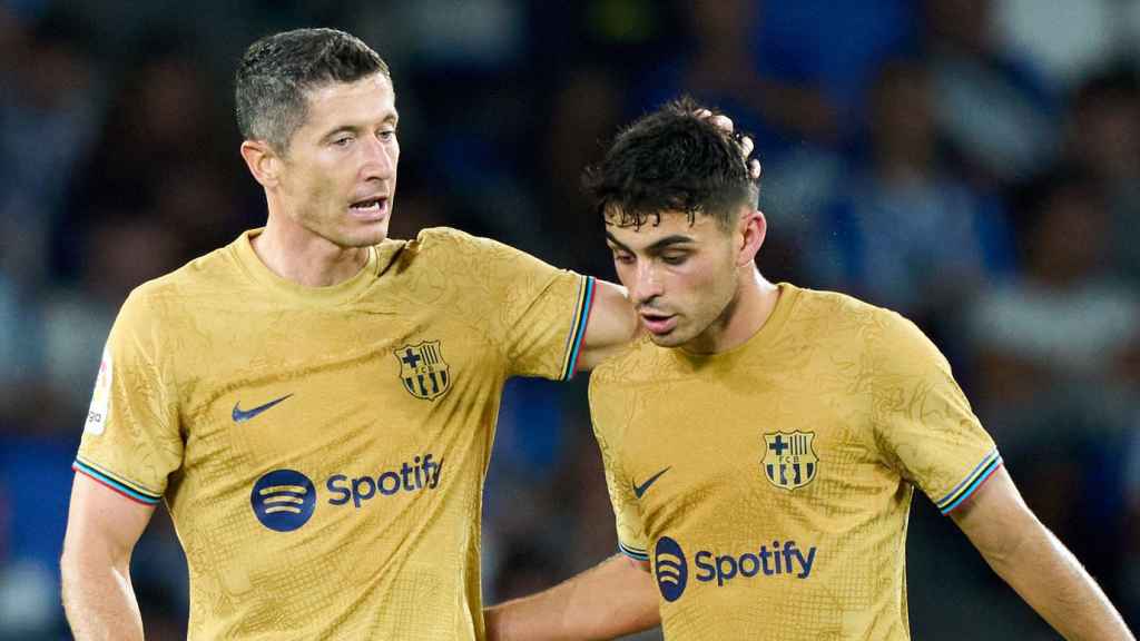 Lewandowski, junto a Pedri, en un partido del Barça de la pasada temporada