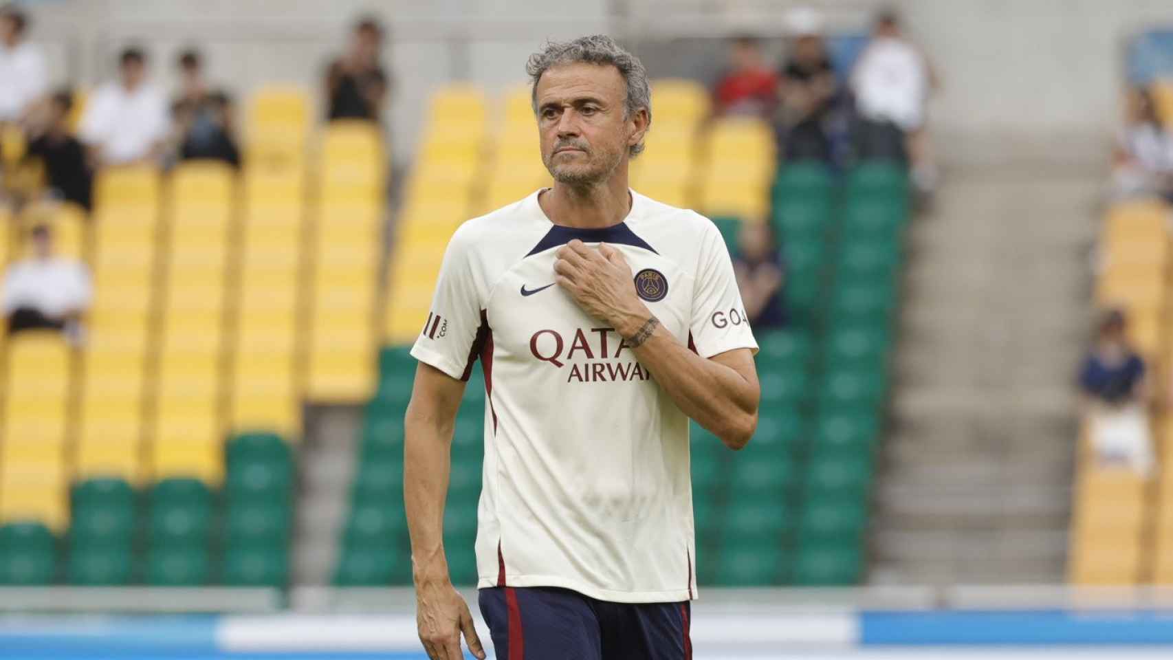 Luis Enrique dirige un entrenamiento del PSG en la pretemporada