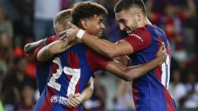 Lamine Yamal celebra el gol de Ferran Torres con Fermín López