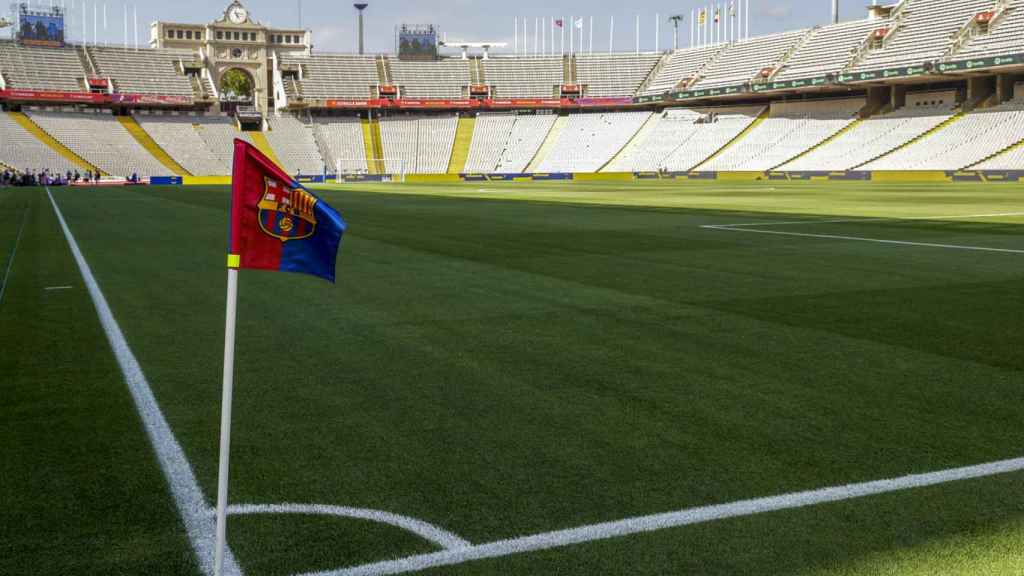 Uno de los banderines de córner en el Estadi Olímpic de Montjuïc