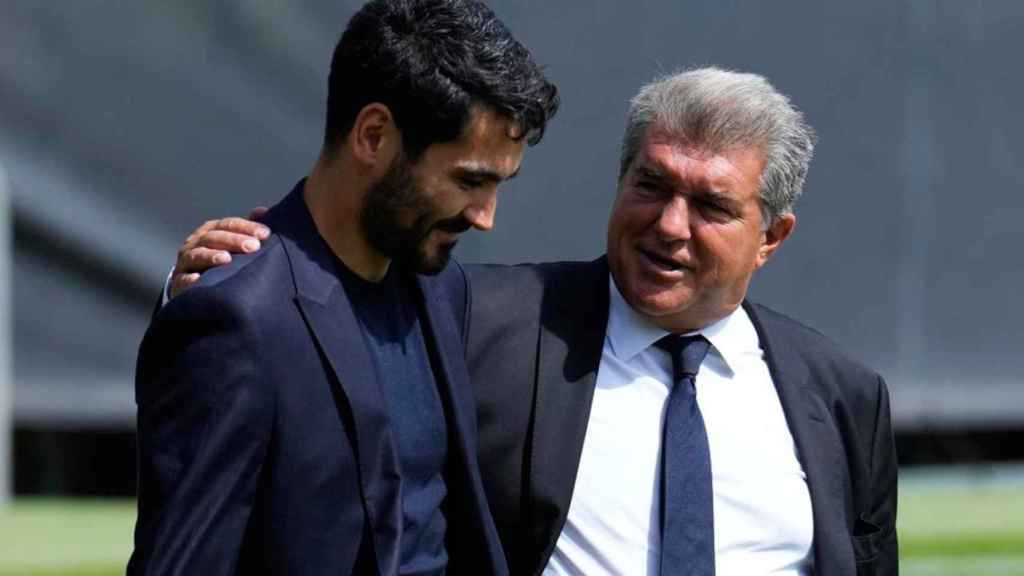 Joan Laporta, durante la presentación oficial de Ilkay Gundogan con el FC Barcelona / REDES