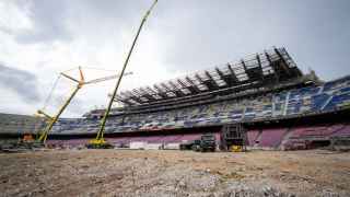 Las decisiones de Laporta sobre las obras del Camp Nou hipotecan la economía del Barça