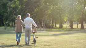 Ancianos caminando