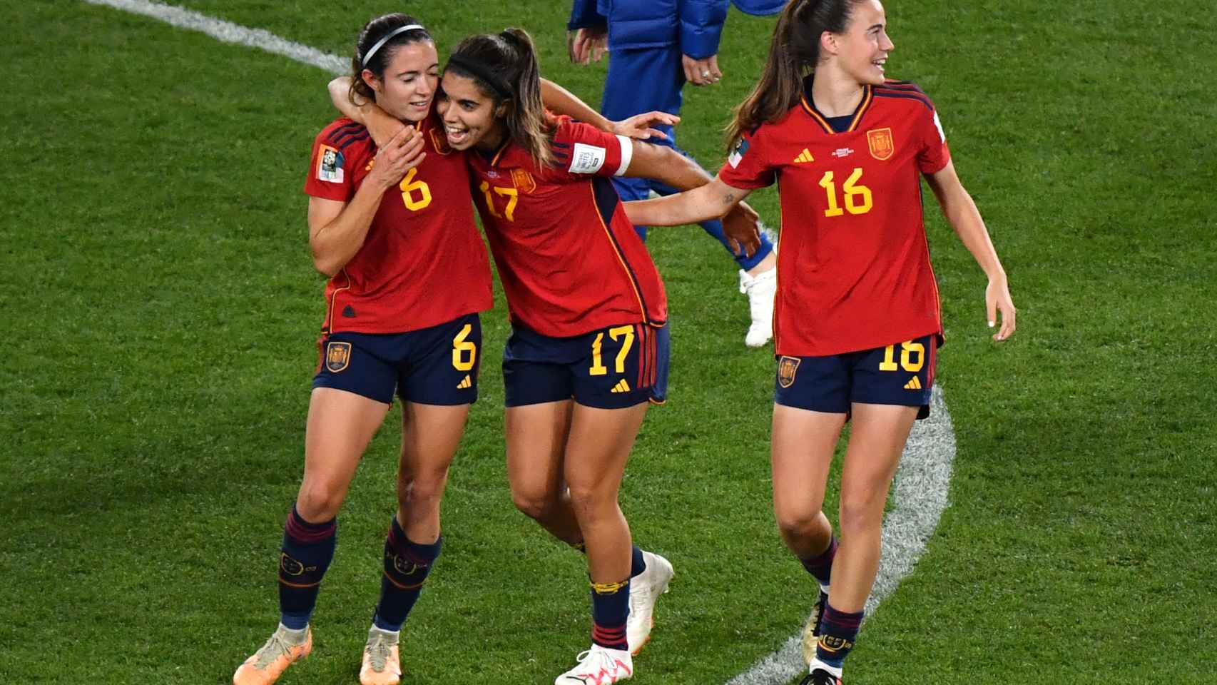 Aitana Bonmatí, Alba Redondo y María Pérez, jugadoras de la Selección femenina de fútbol