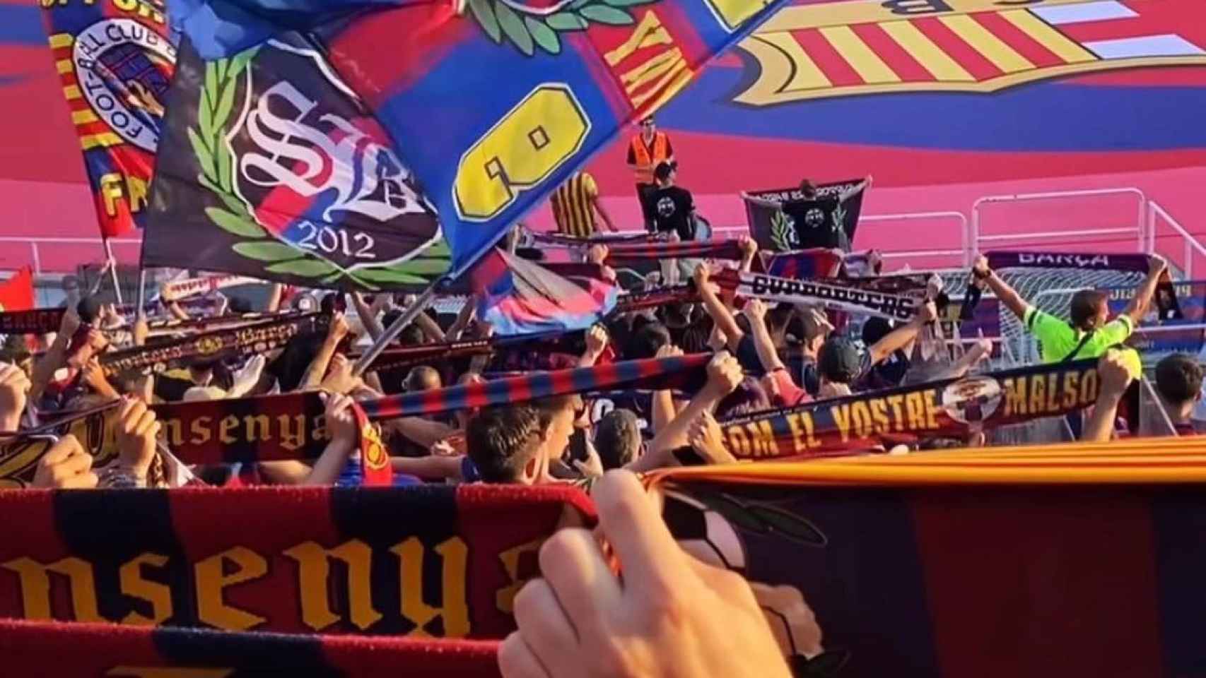 Panorámica de la Grada d'Animació del Barça en Montjuïc