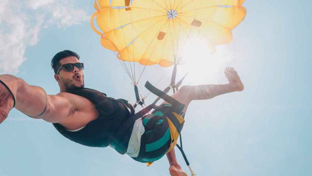 Actividad de 'parasailing'