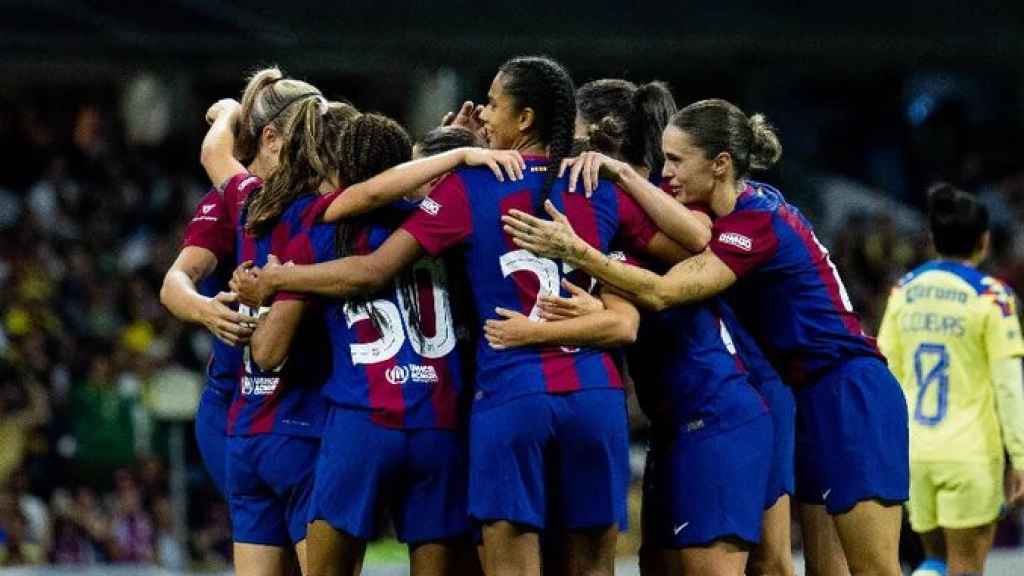 Las jugadoras del Barça celebran un gol en el Estadio Azteca