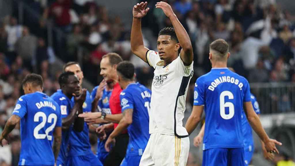 Bellingham festeja un gol del Real Madrid contra el Getafe