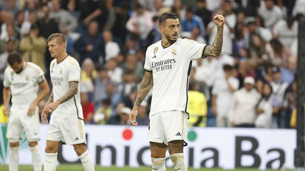 Joselu celebra con puño cerrado su tanto contra el Getafe