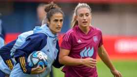 Montse Tomé, entrenando con Alexia Putellas