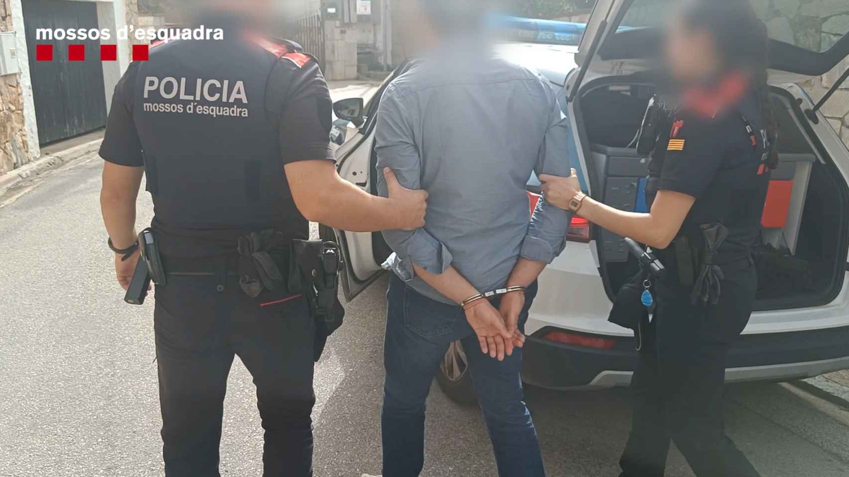 Los Mossos d'Esquadra detienen a un supremacista en Lloret de Mar