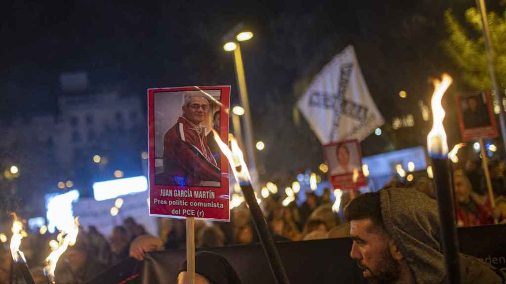 Una marcha de antorchas pide la amnistía para presos soberanistas en Barcelona