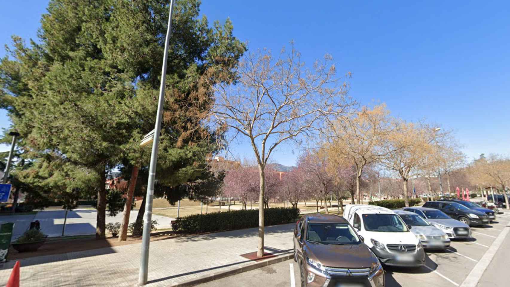 Plaza de la Fàbrica Nova de Castellar del Vallès