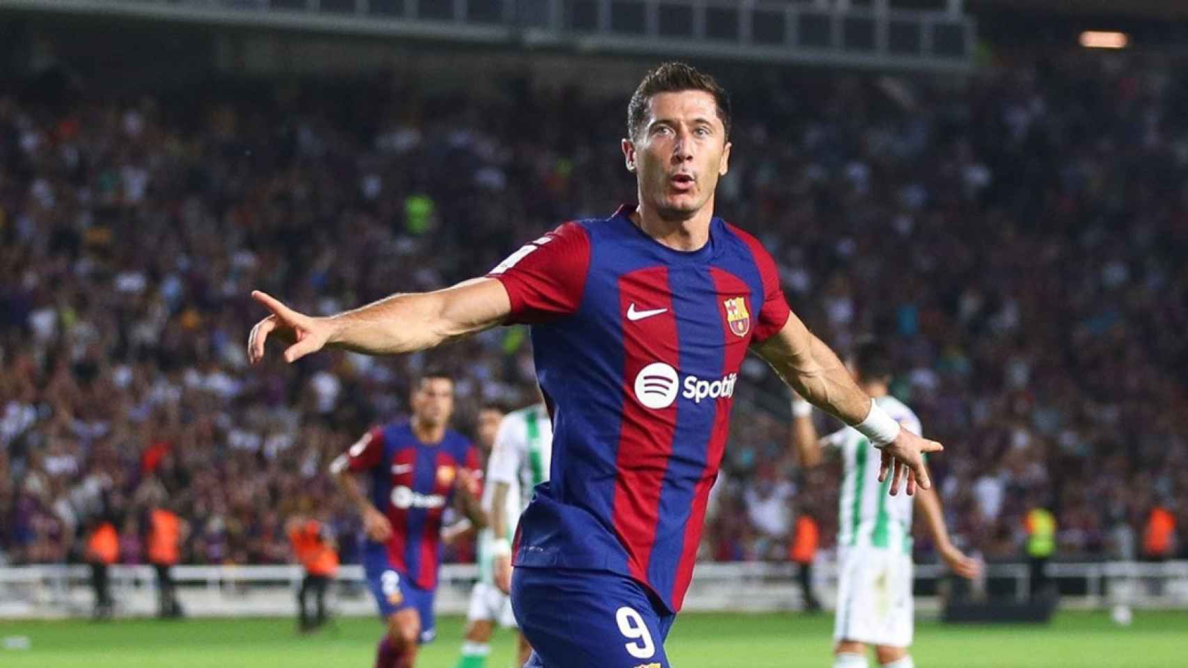 Robert Lewandowski, celebrando el gol marcado contra el Betis