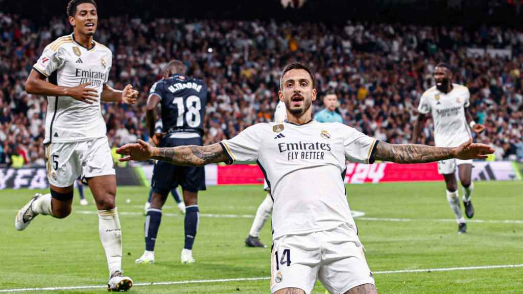 Joselu y Bellingham celebran el gol ante la Real Sociedad