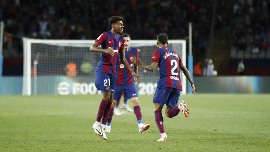 Lamine Yamal celebra uno de los goles del Barça ante el Celta