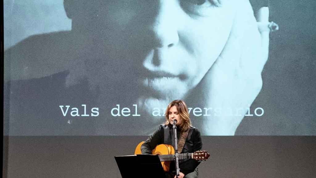 Sílvia Comes durante el concierto dedicado a Gil de Biedma