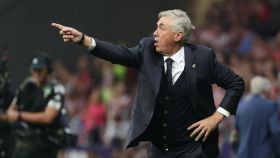 Carlo Ancelotti, durante el derbi del Real Madrid contra el Atlético