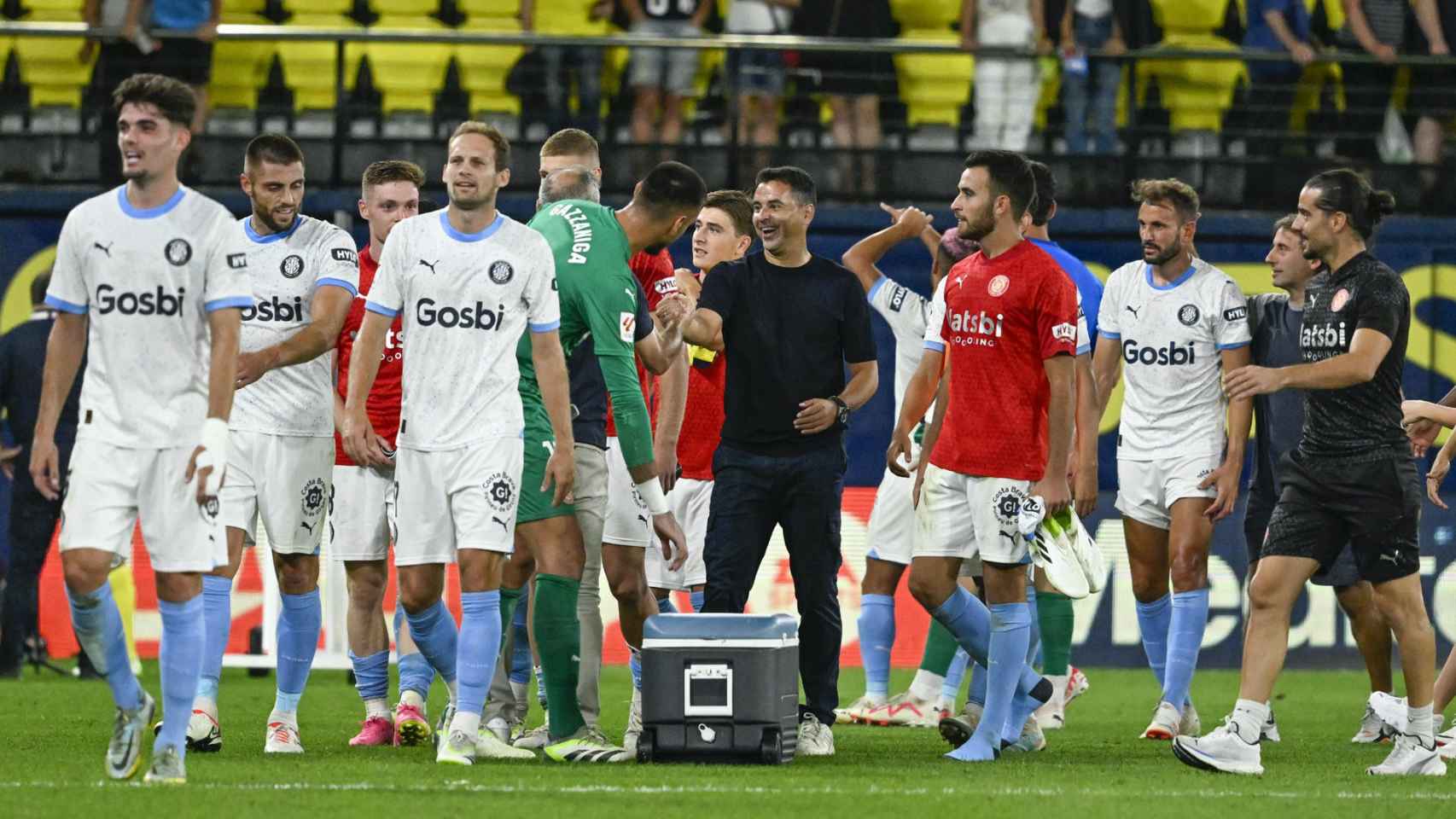 El Girona, celebrando el triunfo cosechado en Villarreal