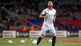 Sergio Ramos, en el calentamiento previo al Barça-Sevilla