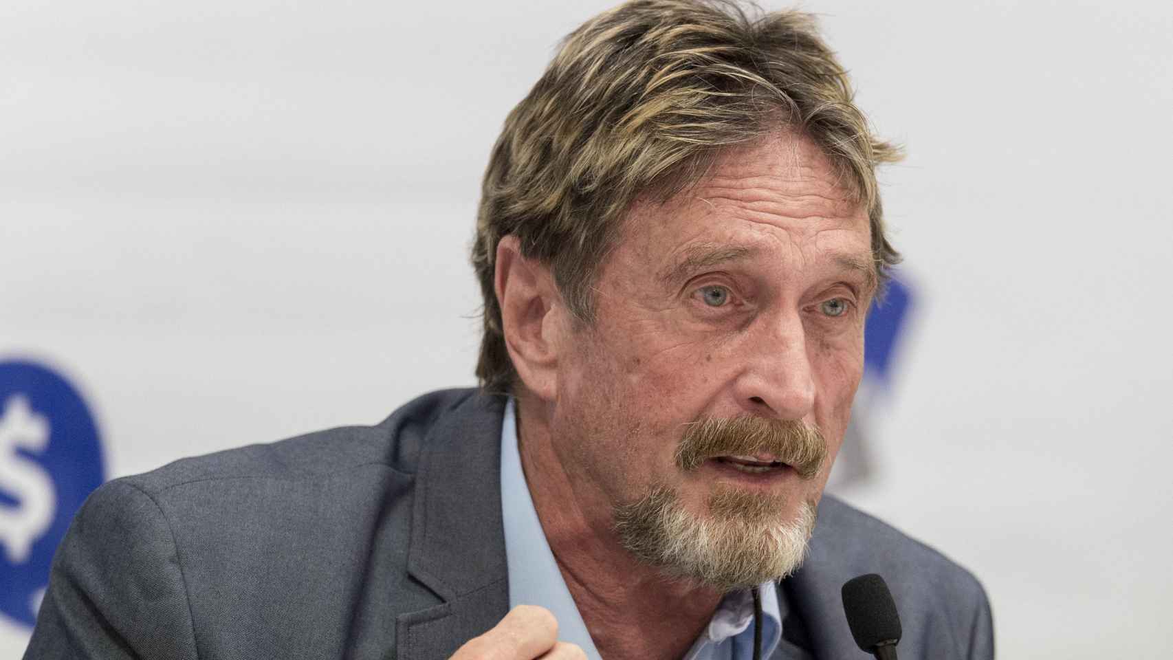 El magnate John McAfee