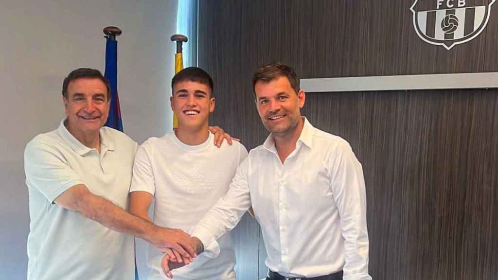 Pau Cubarsí, tras renovar con el Barça