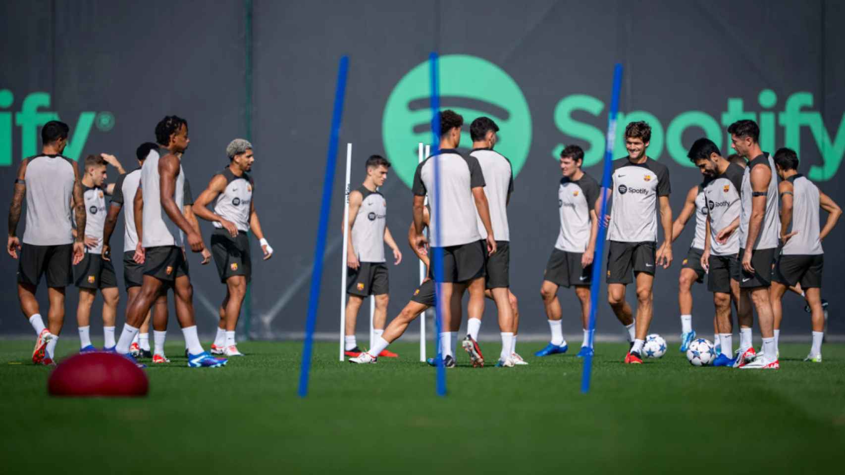 Los jugadores del Barça preparan el partido de Champions contra el Oporto