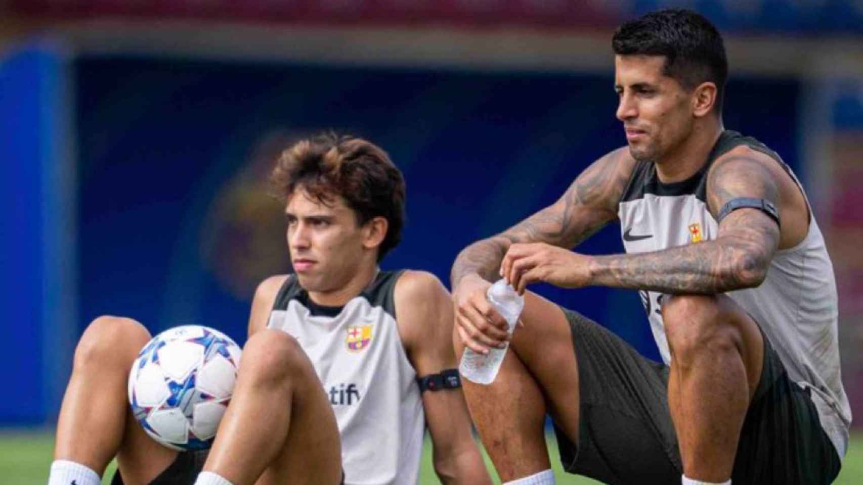 Joao Félix y Joao Cancelo, en un entrenamiento del Barça