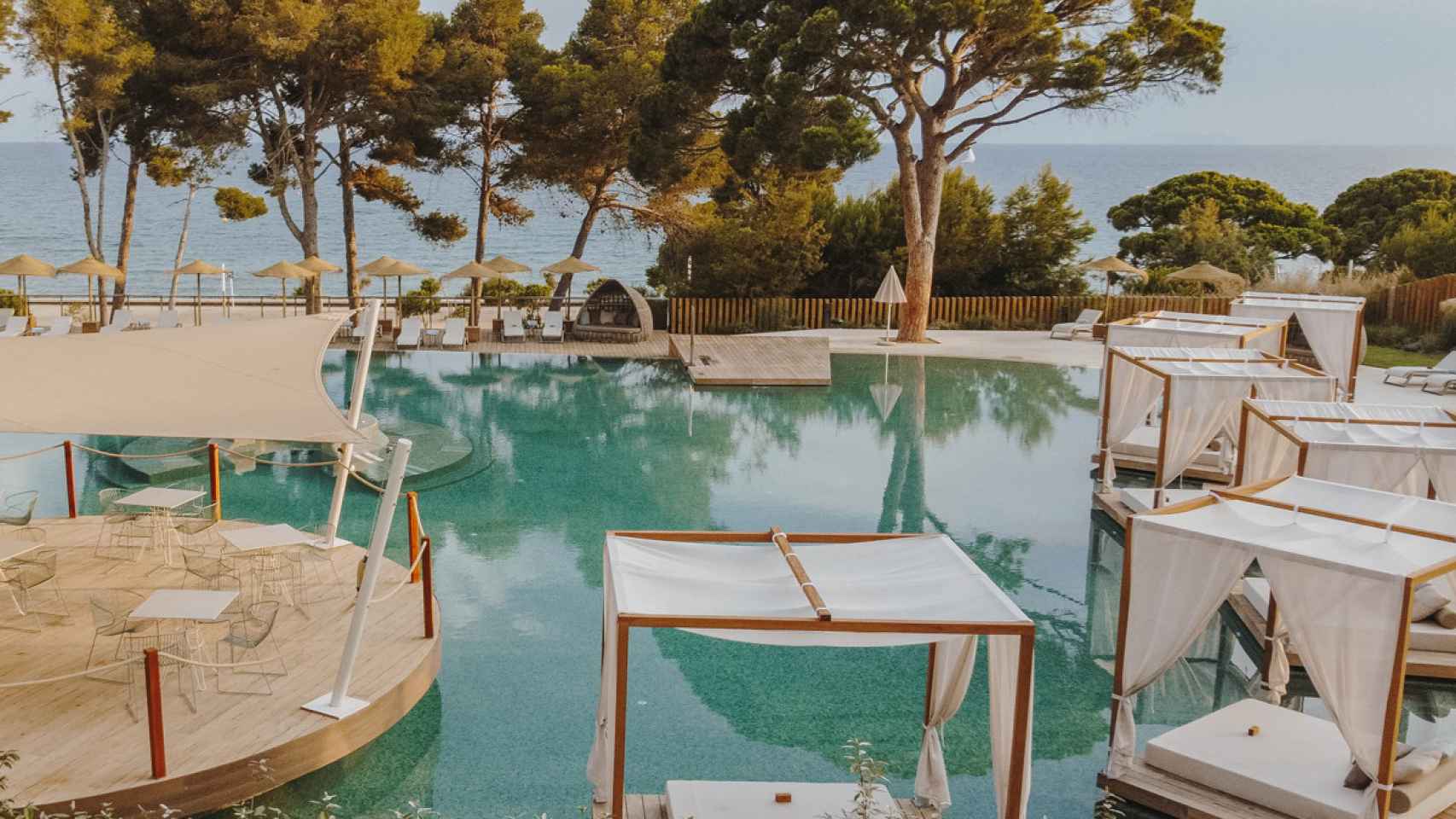 Una piscina del Infinitum Beach Club de Salou