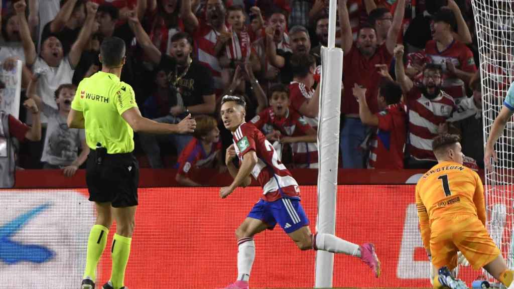 Ter Stegen, superado tras el segundo gol de Bryan para el Granada