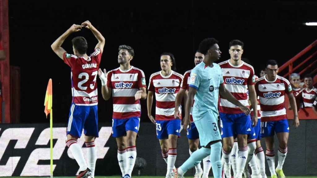 Balde, cabizbajo, tras un gol del Granada