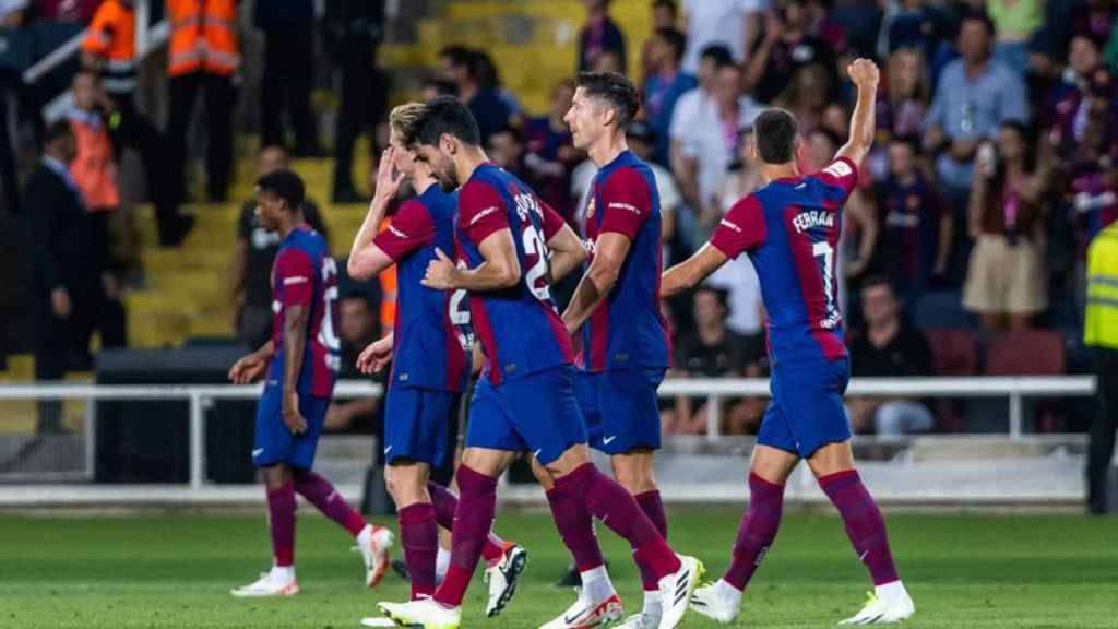 El Barça, durante el triunfo contra el Cádiz en Montjuïc