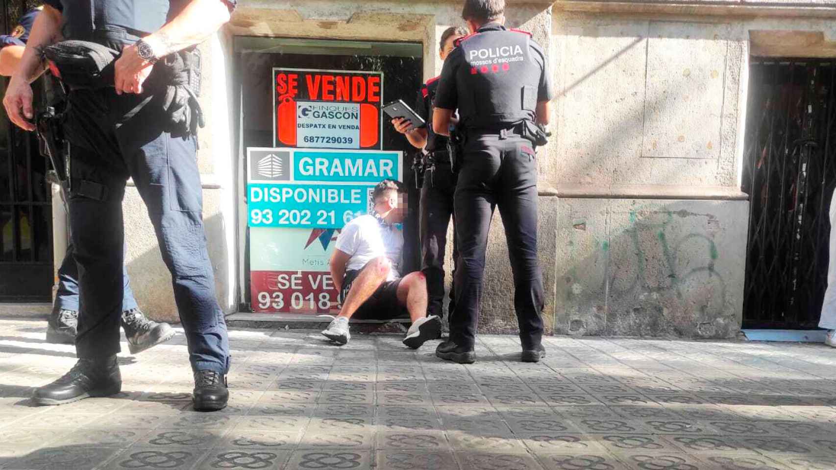 Un ladrón de relojes detenido en la calle Pau Claris de Barcelona