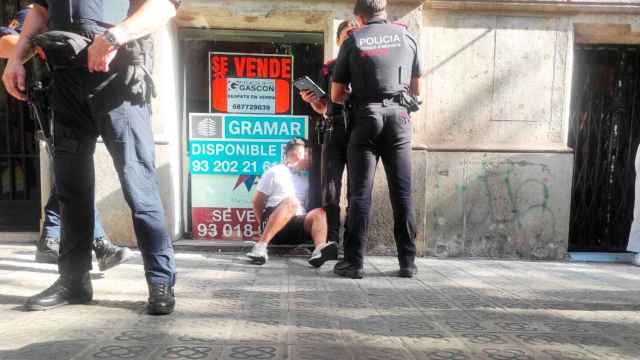 Un ladrón detenido en la calle Pau Claris de Barcelona