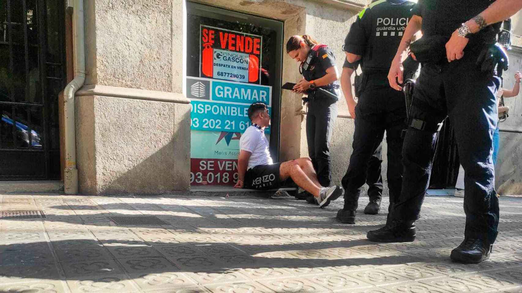 Un 'relojero' detenido en agosto de 2023 en la calle Pau Claris de Barcelona