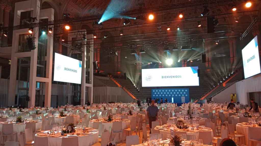 Sala del MNAC durante los Premios Planeta