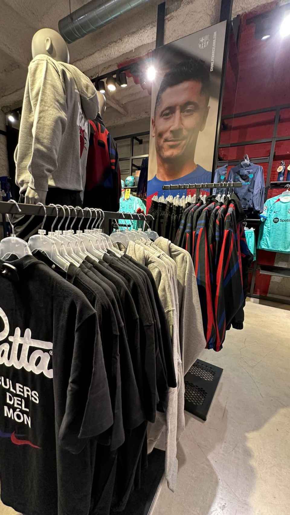 La vestimenta que ha sacado a la venta el Barça en colaboración con Nike y Patta