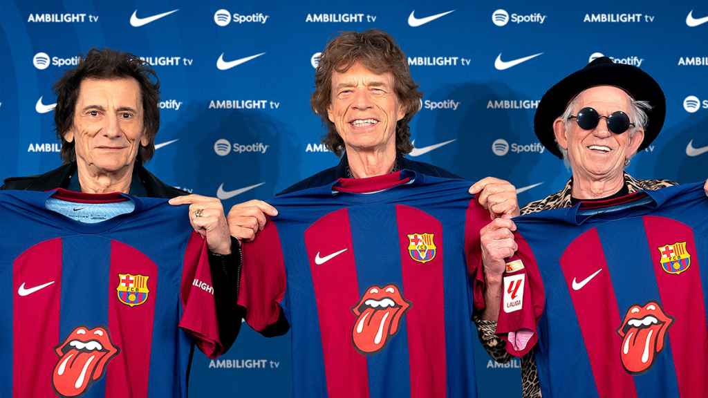 Los Rolling Stones posan con la camiseta del FC Barcelona