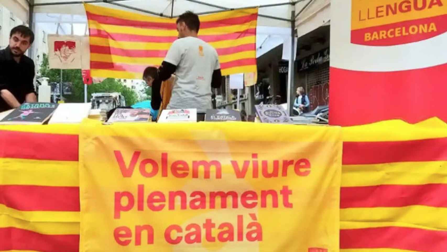 Un 'stand' de Plataforma per la Llengua