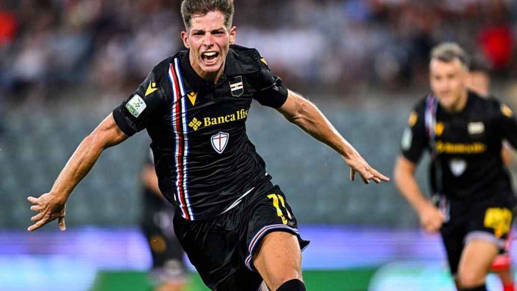 Estanis Pedrola celebra un gol con la Sampdoria