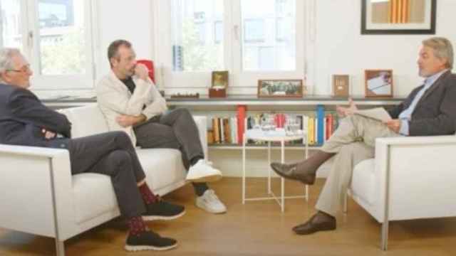 El expresidente Artur Mas en su videopodcast 'A favor de la política' junto a Xavier Trias y Sandro Rosell