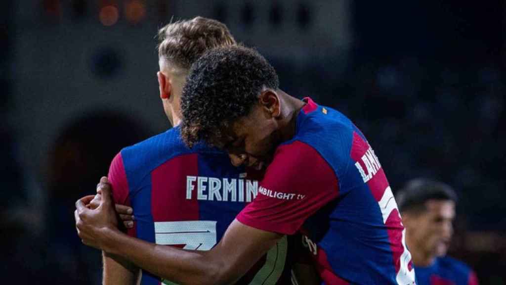 Lamine Yamal y Fermín López, canteranos del Barça, durante el duelo contra el Shakhtar