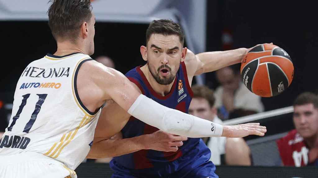 Satoransky contra Hezonja en el Real Madrid-Barça de la Euroliga