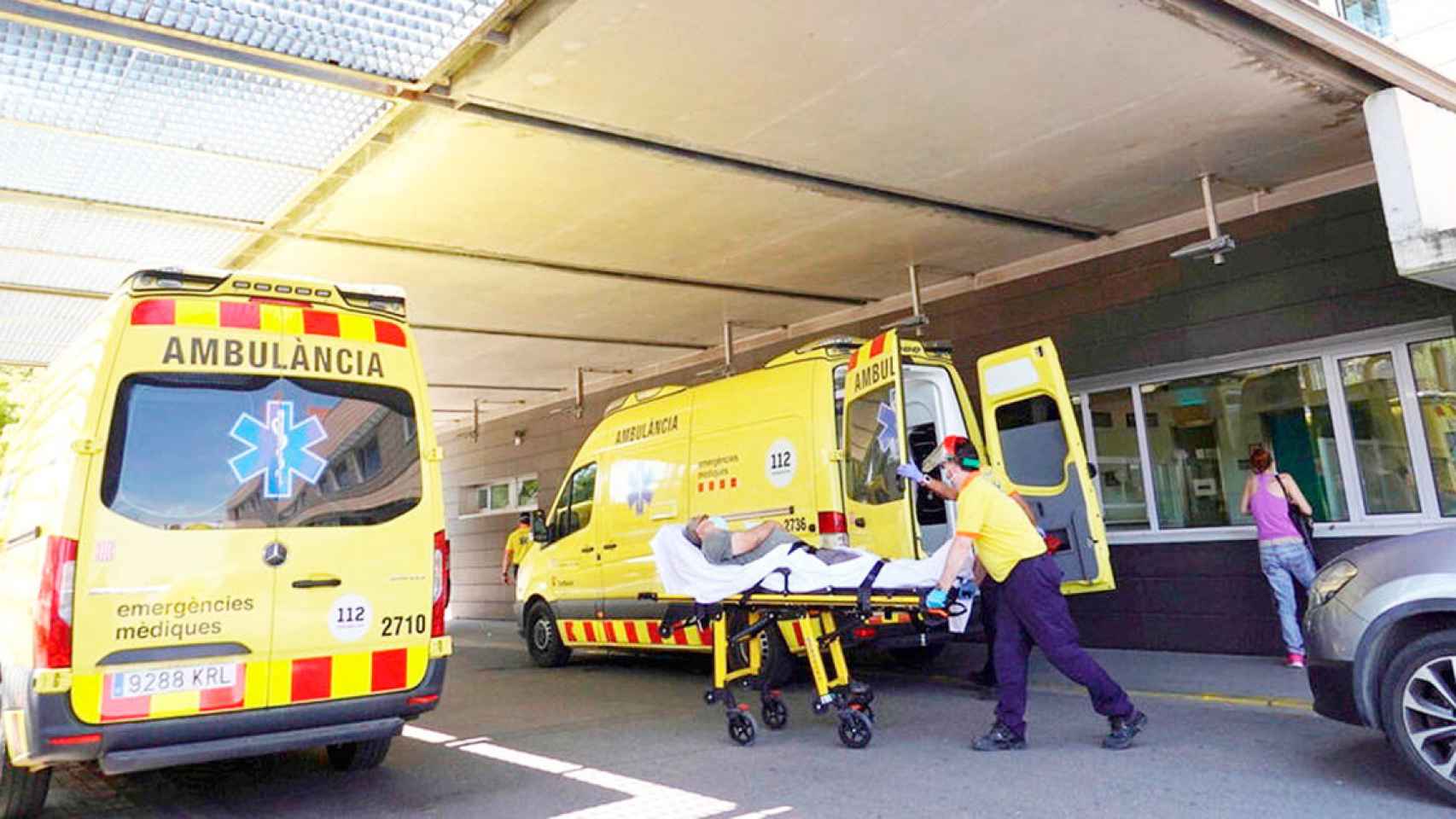 Imagen de ambulancias en el Hospital Joan XXIII de Tarragona