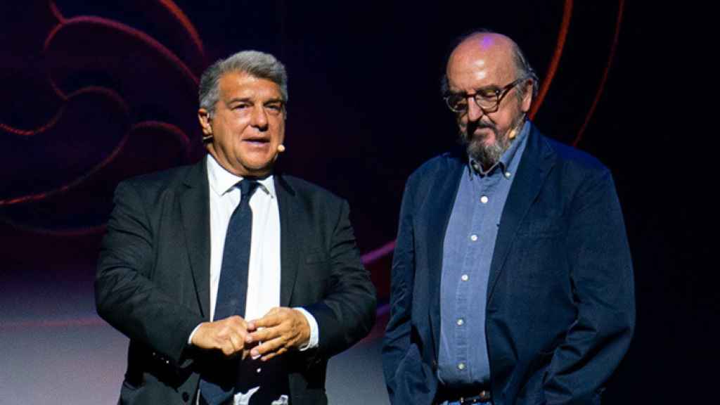 Jaume Roures y Joan Laporta, inaugurando el Barça Immersive Tour del museo