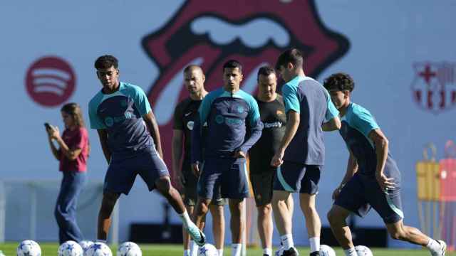 El FC Barcelona, durante un entrenamiento en la Ciutat Esportiva