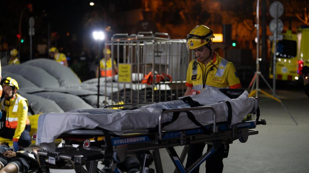 El Sistema d'Emergències Mèdiques (SEM), durante un simulacro en la Estación de Sants