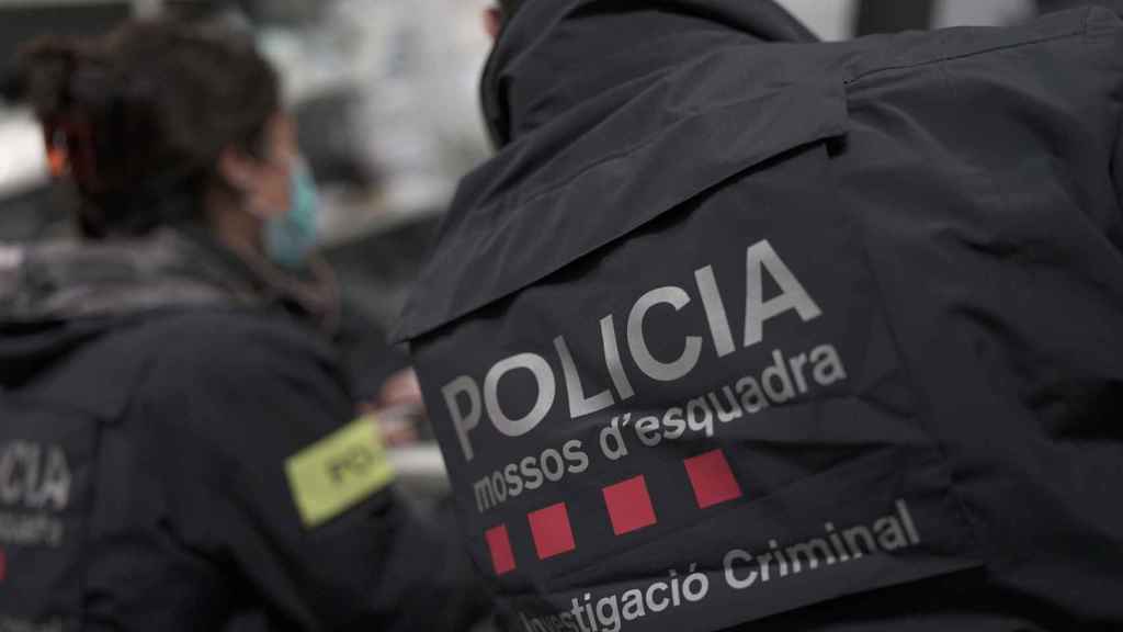 Agentes de la División de Investigación Criminal (DIC) de Mossos d'Esquadra