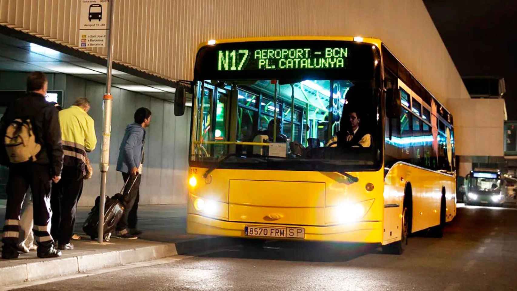 Imagen de un autobús nocturno entre Barcelona y el Aeropuerto de El Prat