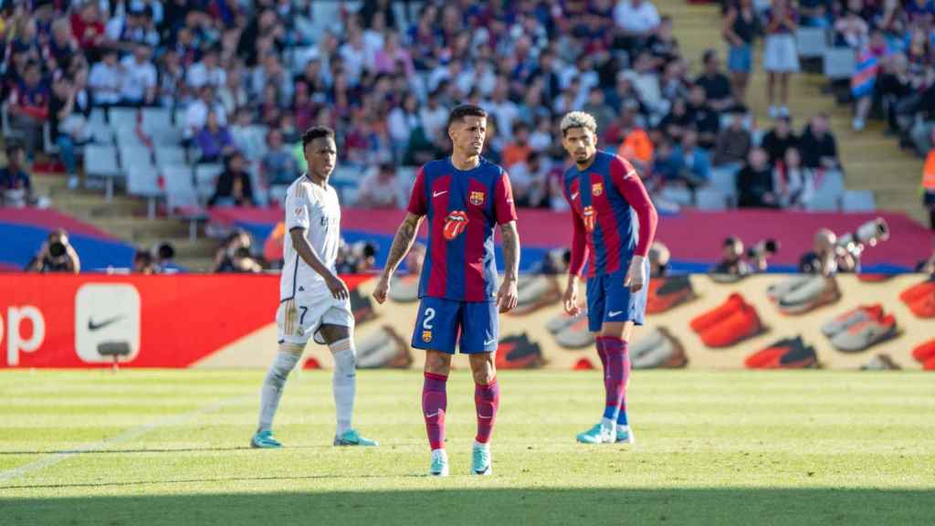 Joao Cancello y Ronald Araujo en el clásico Barça - Real Madrid